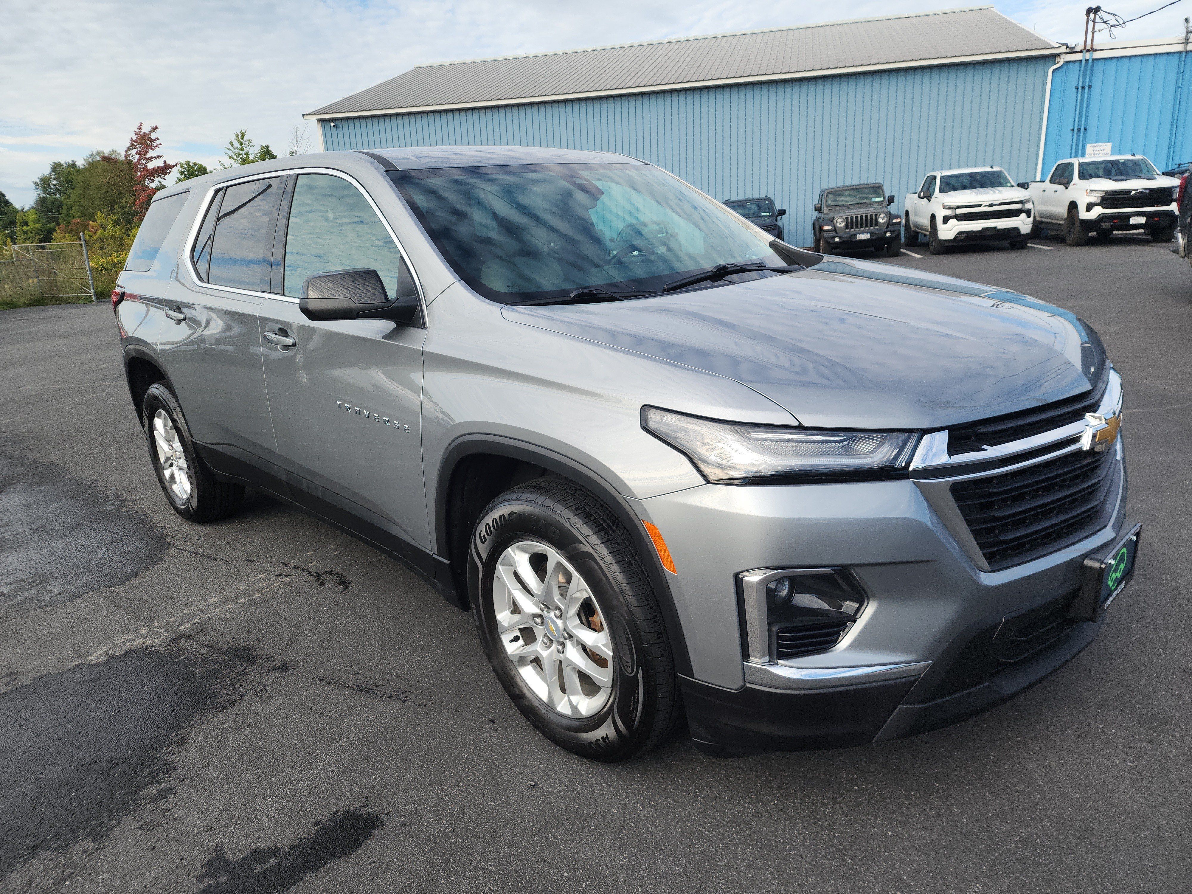 Certified 2023 Chevrolet Traverse LS AWD/4WD image 2