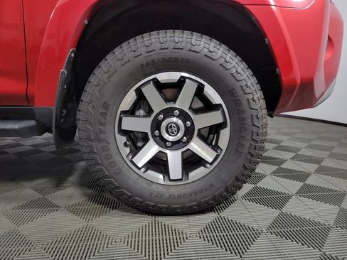 Used 2021 Toyota 4Runner TRD Off-Road AWD/4WD image 11