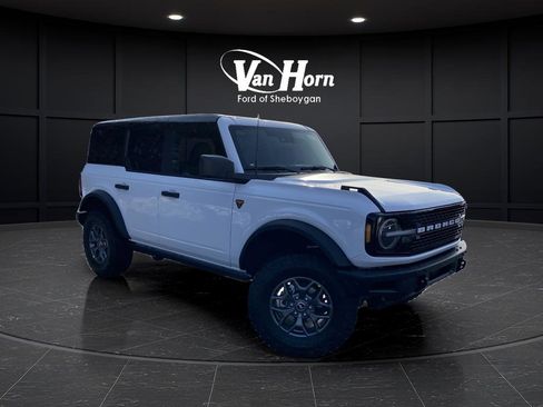 New 2025 Ford Bronco Badlands AWD/4WD image 1
