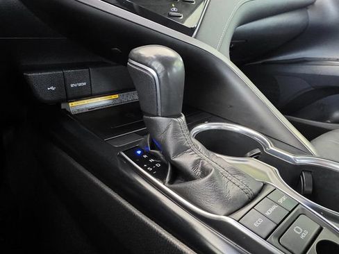 Used 2020 Toyota Camry XSE FWD image 20
