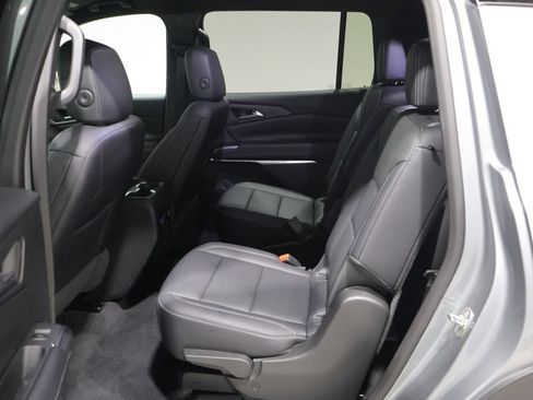 Used 2026 Chevrolet Traverse LT AWD/4WD image 18