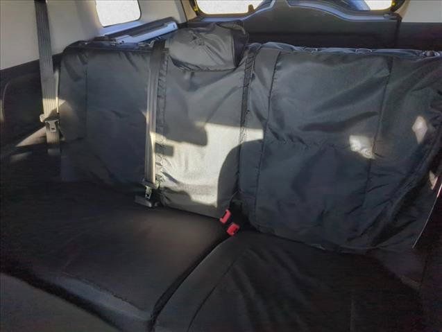 Used 2011 Toyota FJ Cruiser 4WD w/ Upgrade Pkg image 8