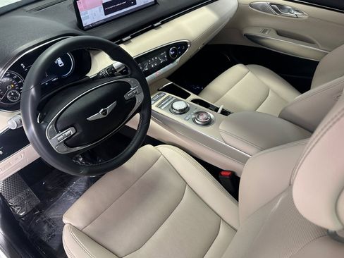 Used 2023 Genesis GV70 2.5T w/ Select Package image 11
