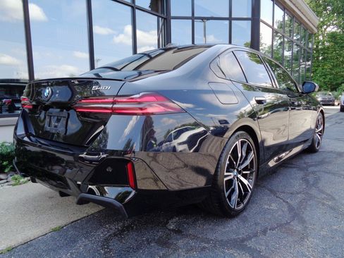 Used 2024 BMW 540i xDrive w/ Executive Package AWD/4WD image 5