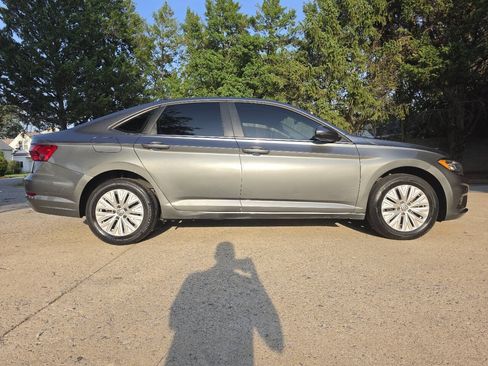 Used 2020 Volkswagen Jetta S w/ Driver Assistance Package FWD image 3