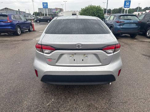Used 2024 Toyota Corolla LE FWD image 6