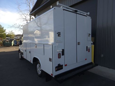 Used 2018 Ford Transit 350 138 w/ Exterior Upgrade Package image 3