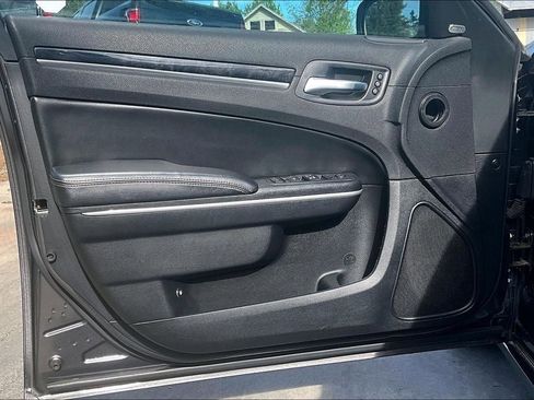 Used 2017 Chrysler 300 C image 26