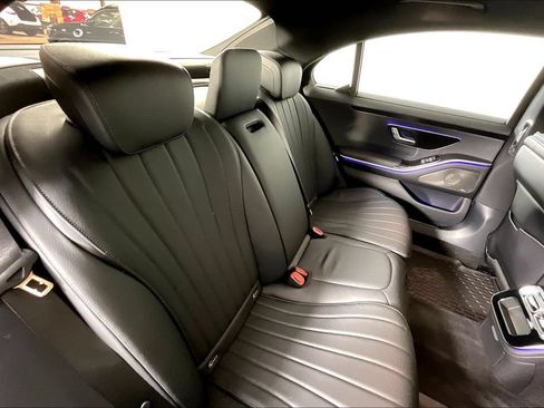 Certified 2025 Mercedes-Benz S 500 4MATIC image 19