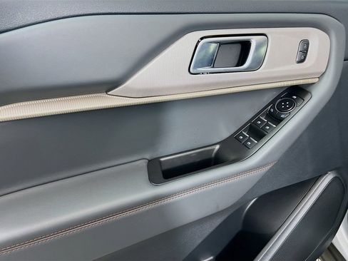 Used 2026 Ford Explorer Active image 23