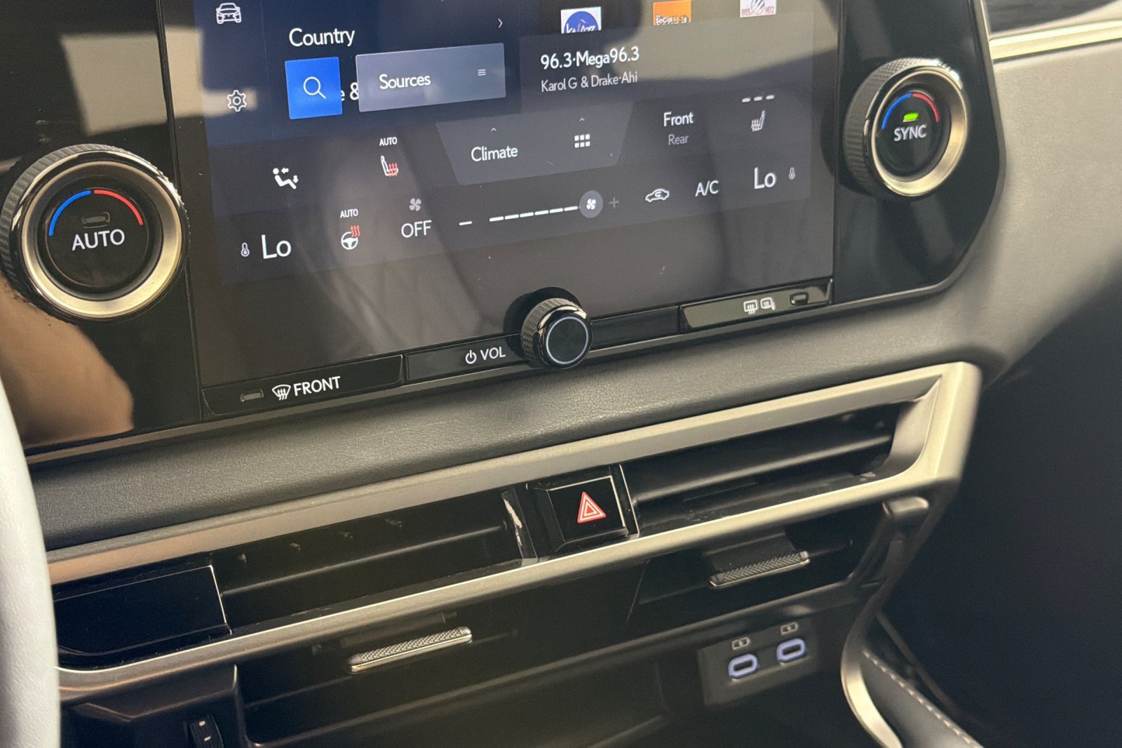 Used 2024 Lexus RX 350 FWD w/ Technology Package image 18