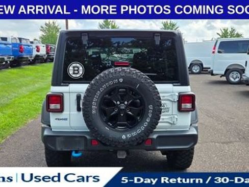 Used 2023 Jeep Wrangler Unlimited w/ Cold Weather Group AWD/4WD image 8