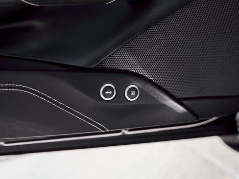 Used 2018 Ferrari 488 Spider image 37