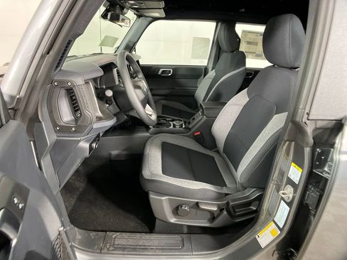 New 2025 Ford Bronco Base image 29