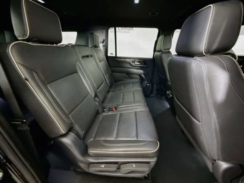 Used 2025 GMC Yukon XL Elevation AWD/4WD image 30