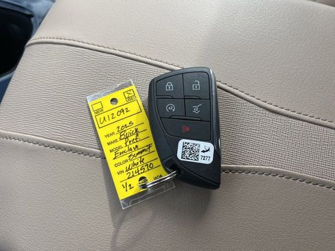 Used 2025 Buick Enclave Preferred image 22