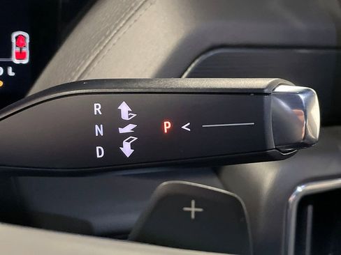 Used 2025 GMC Yukon XL Denali image 37