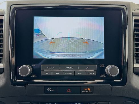 Used 2024 Nissan Frontier SV w/ SV Convenience Package image 13