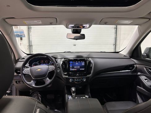Used 2021 Chevrolet Traverse LT w/ LT Premium Package FWD image 28
