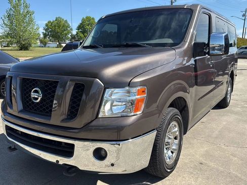 Used 2017 Nissan NV 3500 SL RWD image 1