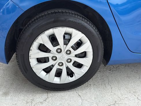 Used 2017 Hyundai Elantra GT FWD image 44