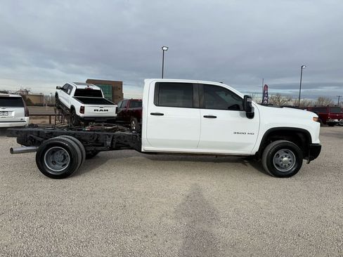 Used 2024 Chevrolet Silverado 3500 W/T w/ Snow Plow Prep Package image 12