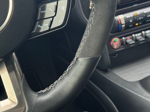 Used 2022 Ford Mustang Shelby GT500 w/ Technology Package image 79