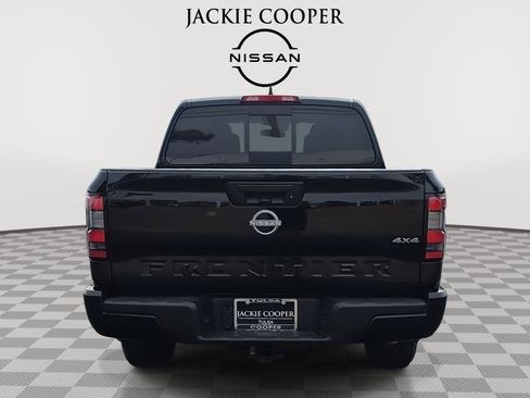 Certified 2025 Nissan Frontier SV w/ SV Convenience Package image 6