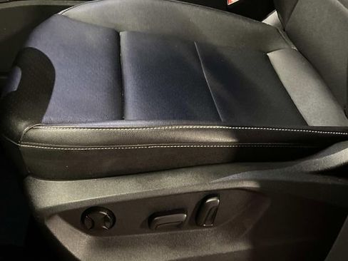 Used 2021 Volkswagen Atlas SE w/ Towing Package image 13