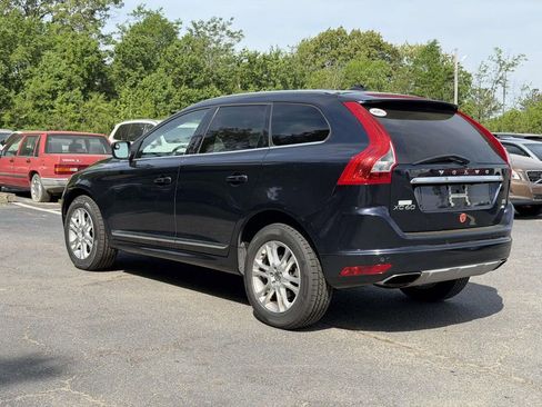 Used 2016 Volvo XC60 T5 Premier w/ Proximity Package AWD/4WD image 3