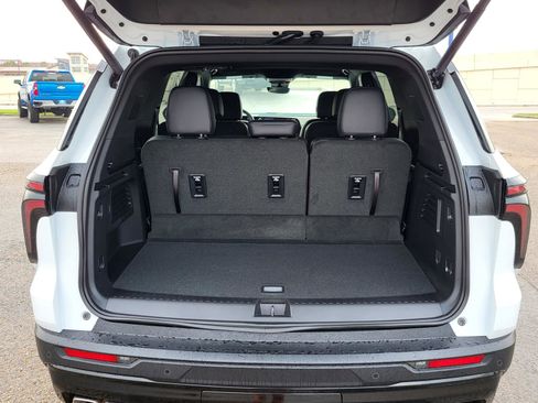New 2026 Chevrolet Traverse LT w/ Midnight/Sport Edition FWD image 12