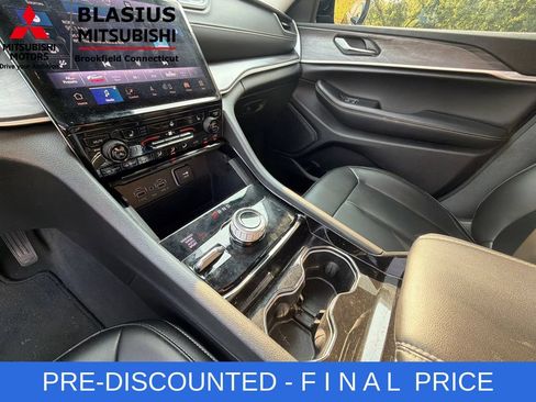 Used 2023 Jeep Grand Cherokee L Limited AWD/4WD image 26