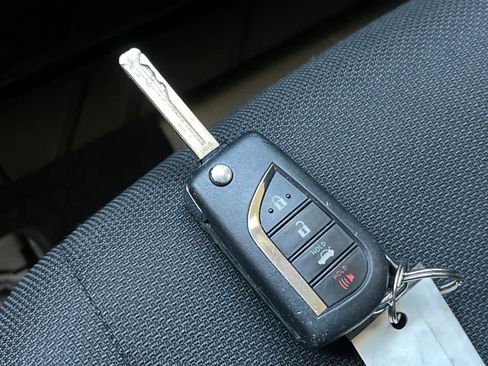 Used 2021 Toyota Corolla SE FWD image 26