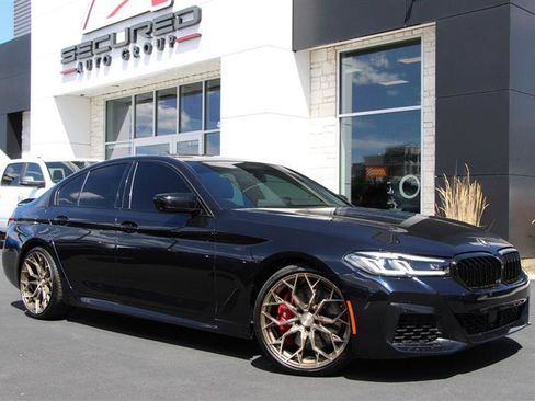 Used 2021 BMW M550i xDrive AWD/4WD image 3