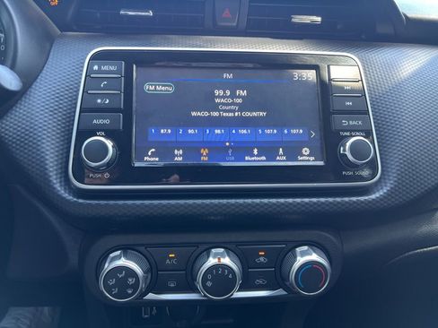 Used 2024 Nissan Kicks S image 28