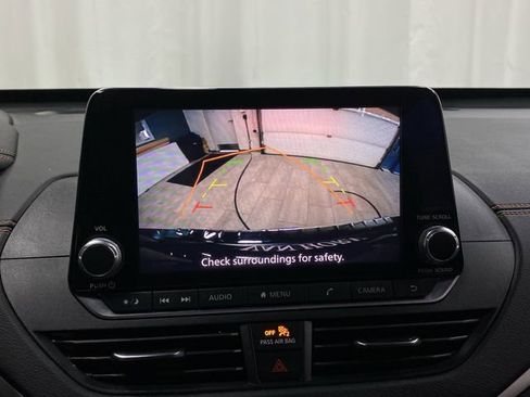 Used 2020 Nissan Altima 2.5 SR w/ Premium Package image 10