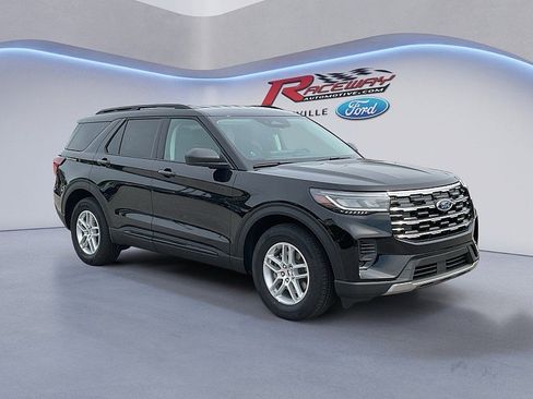 New 2026 Ford Explorer Active RWD image 3