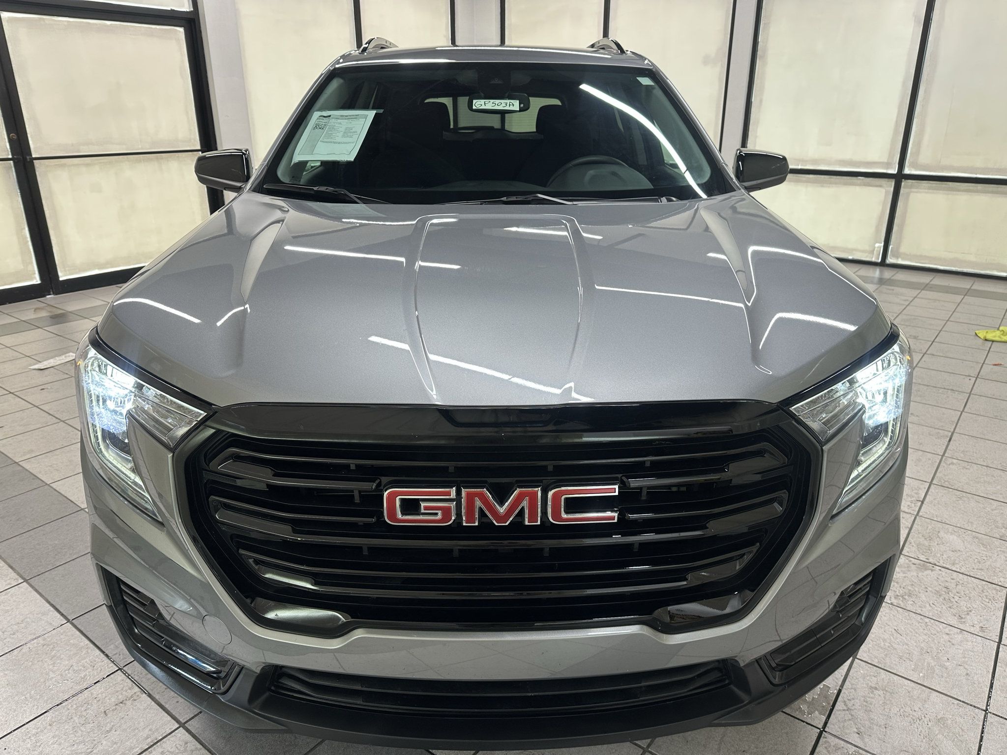 Used 2024 GMC Terrain SLE w/ Elevation Edition AWD/4WD image 14