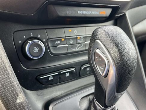 Used 2020 Ford Transit Connect XL image 32