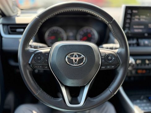 Used 2020 Toyota RAV4 XLE Premium AWD/4WD image 11
