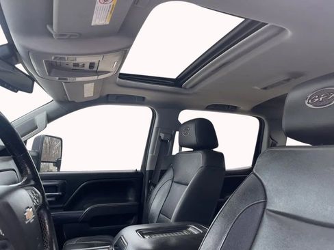 Used 2016 Chevrolet Silverado 3500 LTZ image 20