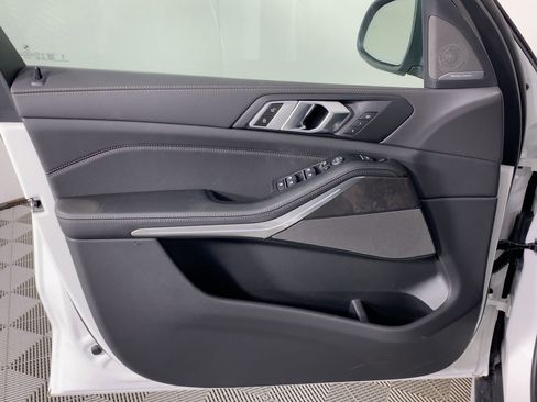 Used 2026 BMW X5 sDrive40i w/ Premium Package RWD image 10