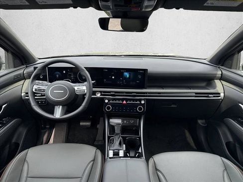 Certified 2025 Hyundai Santa Cruz Limited image 15