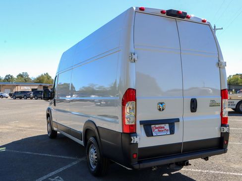 Used 2024 RAM ProMaster 3500 w/ Convenience Group image 9