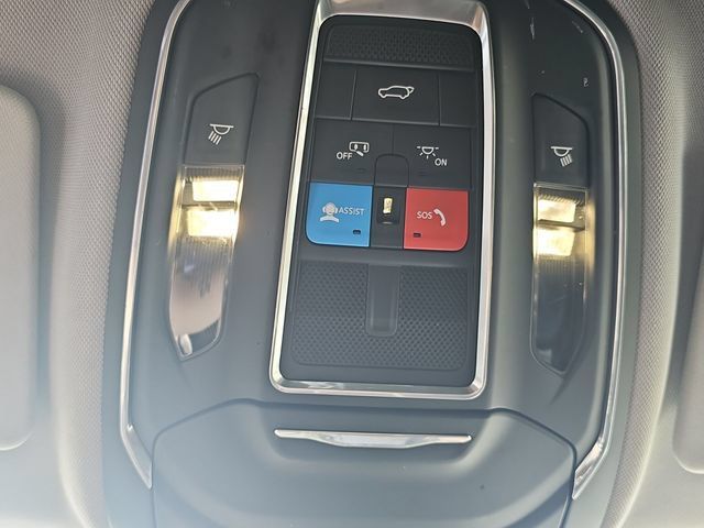 Used 2022 Jeep Grand Cherokee L Limited AWD/4WD image 21