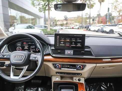 Used 2023 Audi Q5 2.0T Premium Plus w/ Premium Plus Package image 13