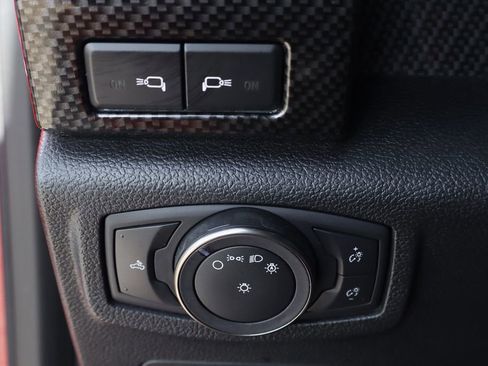 Used 2019 Ford F150 Raptor w/ Equipment Group 802A Luxury image 24