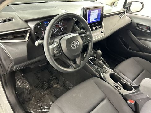 Used 2024 Toyota Corolla LE image 12