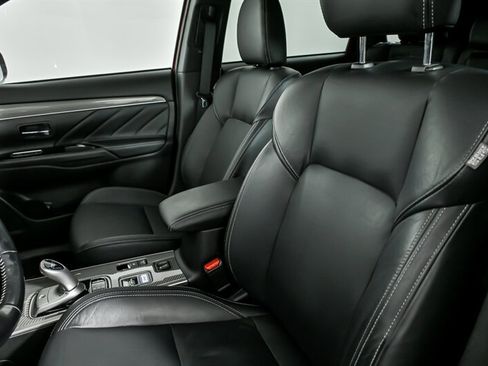 Used 2021 Mitsubishi Outlander SEL image 20