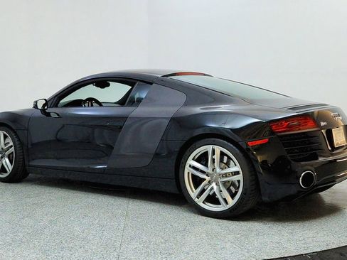 Used 2014 Audi R8 V8 w/ Convenience Package image 3